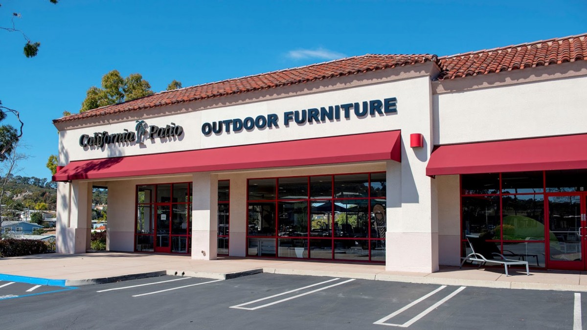 Experience Luxury at the Encinitas Outdoor Furniture Showroom