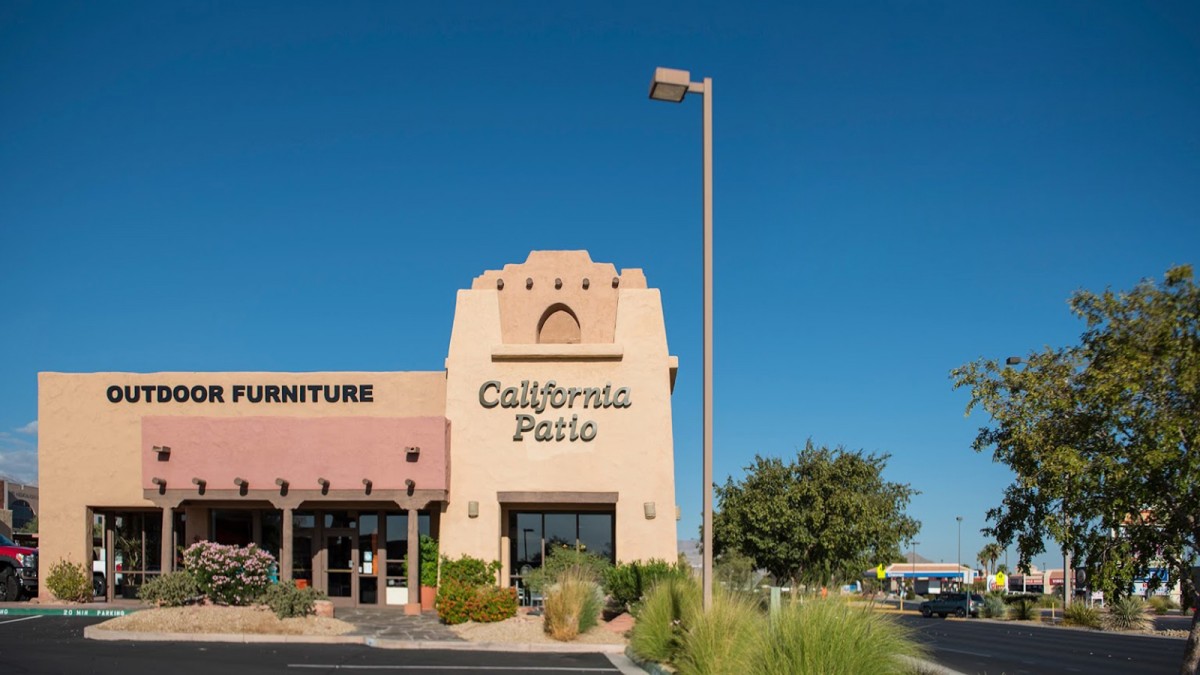 Experience Luxury at Summerlin Outdoor Furniture Showroom