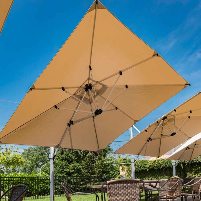 Frankford Aurora Cantilever Umbrella